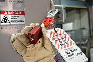Use tags and signs for safe mining maintenance