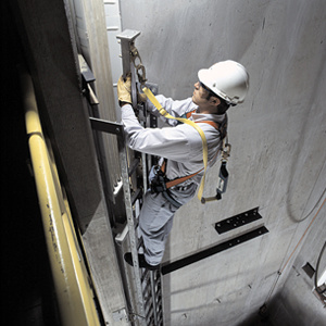 OSHA fall protection worker